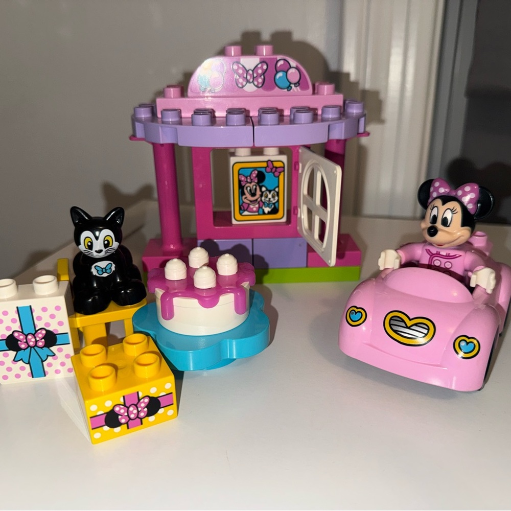 EUC LEGO DUPLO Minnie’s Birthday Party